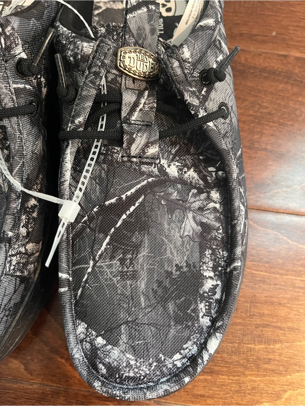 Jelly Roll Hey Dude Wally Men's Black & Gray Camo Slip-On Loafers - Picture 6 of 9